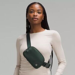 Lulu Lemon Everywhere Belt Bag 1L Legacy Green NWOT